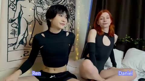 Snapshot of rennuts chatting on 01-10-25, 08:15 rennuts online show from 01-10-25, 08:15
