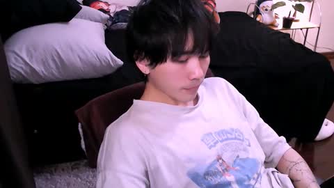 Snapshot of rennuts chatting on 11-19-25, 03:12 rennuts online show from 11-19-25, 03:12