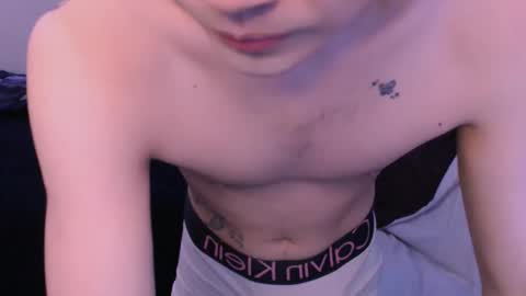 Snapshot of rennuts chatting on 02-19-26, 02:57 rennuts online show from 02-19-26, 02:57