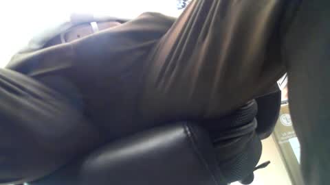 Snapshot of respectfullyyours69 chatting on 02-17-25, 10:58 RespectfullyYours69 online show from 02-17-25, 10:58