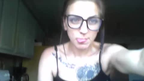 Snapshot of ressaella chatting on 10-20-25, 10:43 ressaella online show from 10-20-25, 10:43