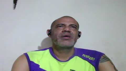 Snapshot of retlam37 chatting on 06-11-26, 06:11 Walter online show from 06-11-26, 06:11