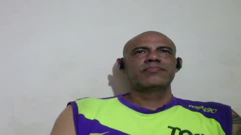 Snapshot of retlam37 chatting on 06-13-26, 06:00 Walter online show from 06-13-26, 06:00