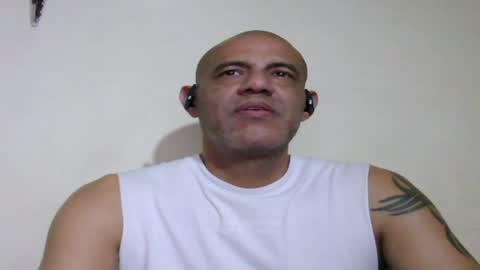 Snapshot of retlam37 chatting on 07-12-26, 04:14 Walter online show from 07-12-26, 04:14