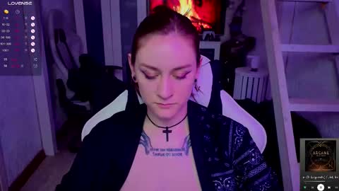 Rie online show from 11-08-25, 09:09