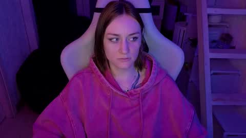 Snapshot of retromarie chatting on 02-13-26, 04:41 Rie online show from 02-13-26, 04:41