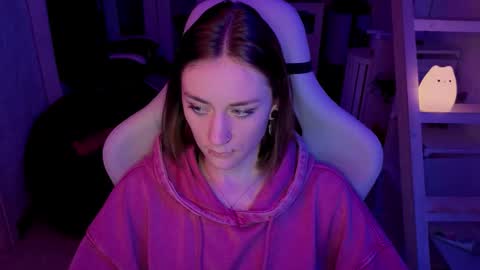 Snapshot of retromarie chatting on 02-22-26, 01:31 Rie online show from 02-22-26, 01:31