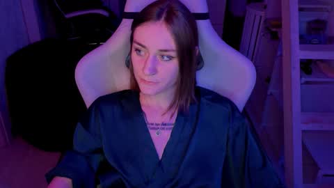 Snapshot of retromarie chatting on 02-27-26, 02:17 Rie online show from 02-27-26, 02:17