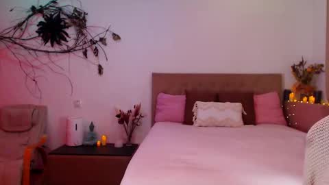 Snapshot of revealyourdarkdesires chatting on 12-04-24, 02:09 revealyourdarkdesires online show from 12-04-24, 02:09