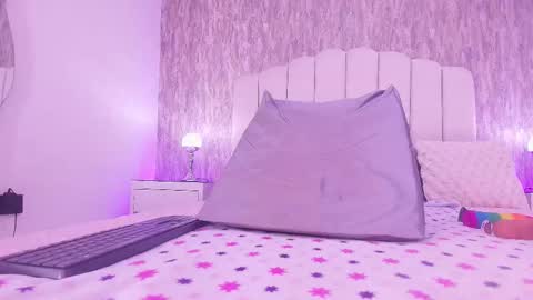 Snapshot of reven_lilith chatting on 02-14-26, 03:25 REVEN online show from 02-14-26, 03:25