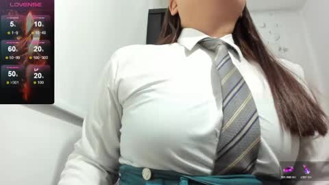 Snapshot of reyledoll chatting on 05-20-26, 12:39 Rely online show from 05-20-26, 12:39