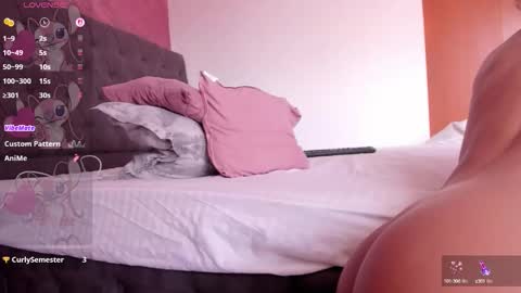 Snapshot of reyna77 chatting on 09-13-25, 01:11 reyna77 online show from 09-13-25, 01:11