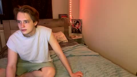 Snapshot of reynasweet_ chatting on 07-04-26, 10:16 Lola online show from 07-04-26, 10:16