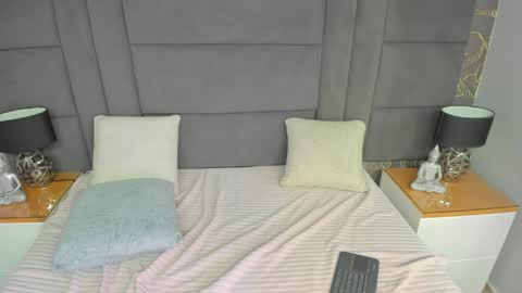 Snapshot of reze_chaw chatting on 04-29-26, 05:30 Reze online show from 04-29-26, 05:30