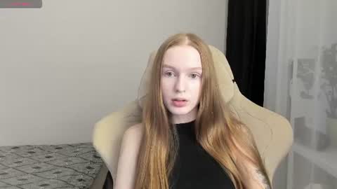 Snapshot of rezurs chatting on 06-17-26, 11:38 nice to meet you 3 I am Milena online show from 06-17-26, 11:38