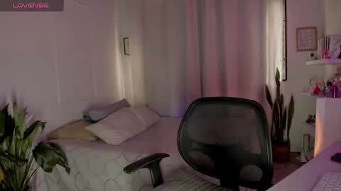 Snapshot of rhaenyra_ chatting on 08-03-26, 01:27 Rhaenyra online show from 08-03-26, 01:27
