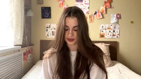 Anna online show from 10-31-25, 08:26