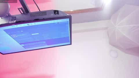 Snapshot of rianamanson chatting on 03-11-25, 10:07 Riana online show from 03-11-25, 10:07