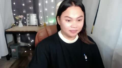 Snapshot of ricahotasain_05 chatting on 03-19-26, 04:55 Rica online show from 03-19-26, 04:55