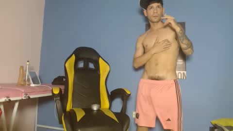 ricardo_big_cock online show from 04-03-26, 10:19