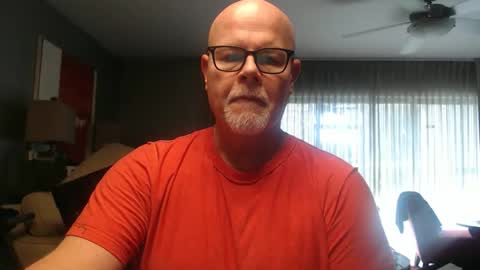 Snapshot of rich32937 chatting on 12-21-25, 02:46 rich32937 online show from 12-21-25, 02:46