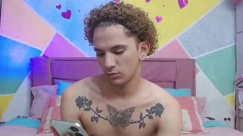 Snapshot of rich_de_la_rosa chatting on 09-11-25, 04:45 rich and kitty online show from 09-11-25, 04:45