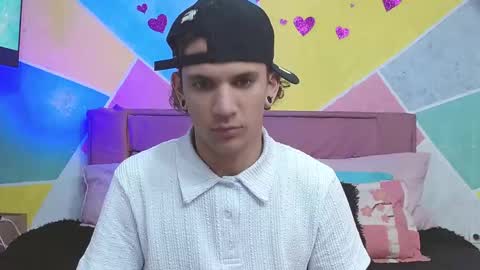 Snapshot of rich_de_la_rosa chatting on 09-15-25, 02:33 rich and kitty online show from 09-15-25, 02:33