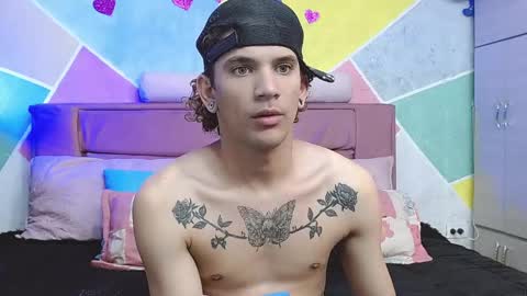 Snapshot of rich_de_la_rosa chatting on 09-29-25, 03:33 rich and kitty online show from 09-29-25, 03:33