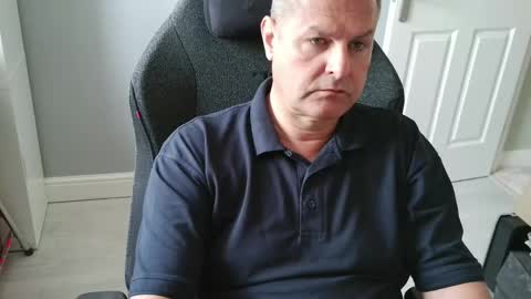 UK Straight Guy online show from 05-28-26, 11:29