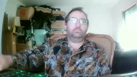Snapshot of richard11268869 chatting on 05-10-26, 12:10 richard11268869 online show from 05-10-26, 12:10