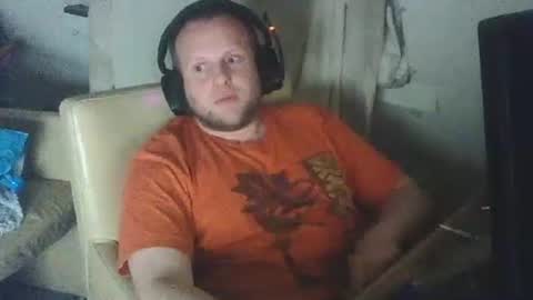 richardd110011 online show from 06-08-26, 09:37