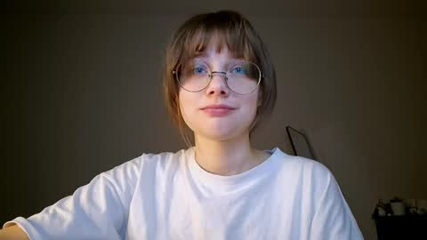 Luna online show from 04-24-26, 06:32