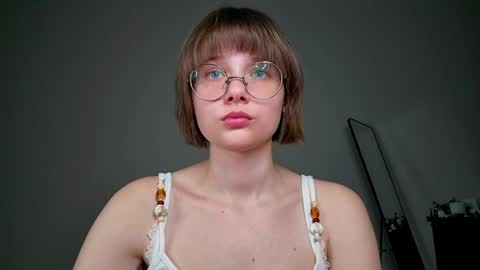 Luna online show from 05-23-26, 06:34