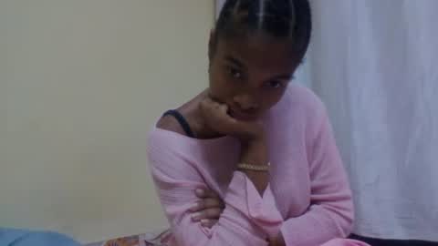 Snapshot of richella34 chatting on 06-07-26, 10:35 richella34 online show from 06-07-26, 10:35