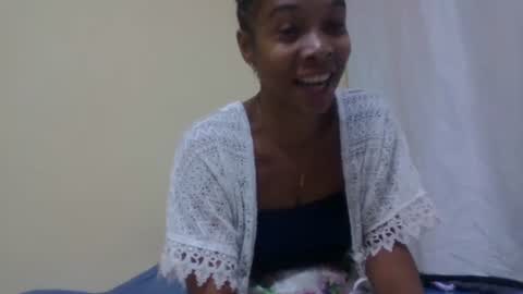 Snapshot of richella34 chatting on 06-09-26, 06:36 richella34 online show from 06-09-26, 06:36