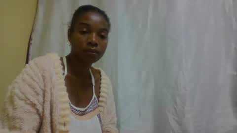 Snapshot of richella34 chatting on 06-19-26, 02:32 richella34 online show from 06-19-26, 02:32