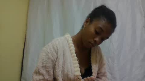 Snapshot of richella34 chatting on 06-24-26, 01:37 richella34 online show from 06-24-26, 01:37