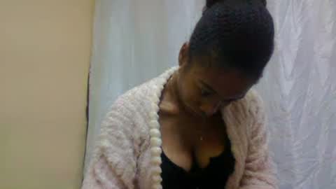 Snapshot of richella34 chatting on 06-25-26, 07:24 richella34 online show from 06-25-26, 07:24