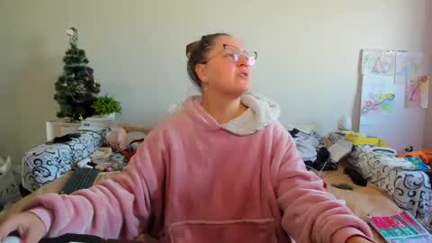 Snapshot of richlucky555 chatting on 02-04-26, 09:04 Anna - not anna - right Anna online show from 02-04-26, 09:04