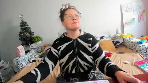 Snapshot of richlucky555 chatting on 02-06-26, 10:51 Anna - not anna - right Anna online show from 02-06-26, 10:51