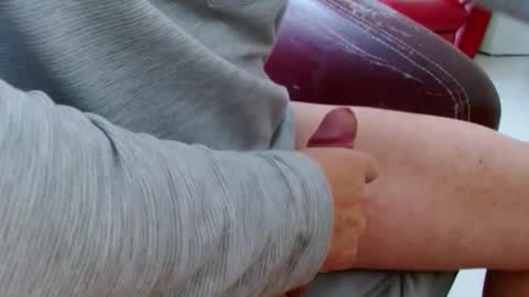 Snapshot of richy3769 chatting on 11-03-25, 02:51 richard online show from 11-03-25, 02:51