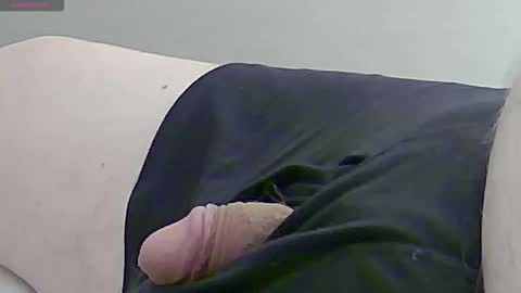 Snapshot of rick18211 chatting on 10-22-25, 03:18 rick18211 online show from 10-22-25, 03:18