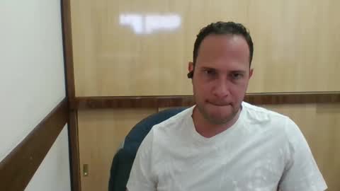 Rick Arian online show from 10-29-25, 01:46