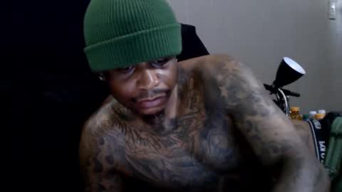Snapshot of rickavelli chatting on 09-23-25, 04:04 Rick online show from 09-23-25, 04:04
