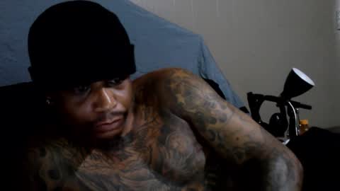 Snapshot of rickavelli chatting on 09-29-25, 01:44 Rick online show from 09-29-25, 01:44