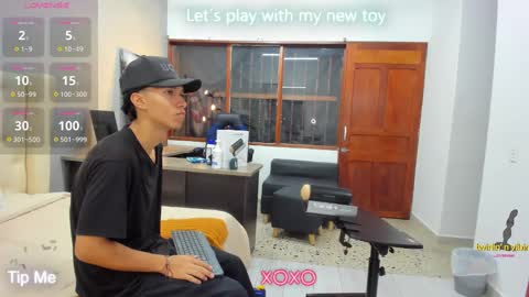 Snapshot of ricky_backus chatting on 01-25-25, 11:13 Ricky Backus online show from 01-25-25, 11:13