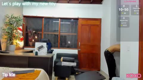 Snapshot of ricky_backus chatting on 01-28-25, 11:17 Ricky Backus online show from 01-28-25, 11:17