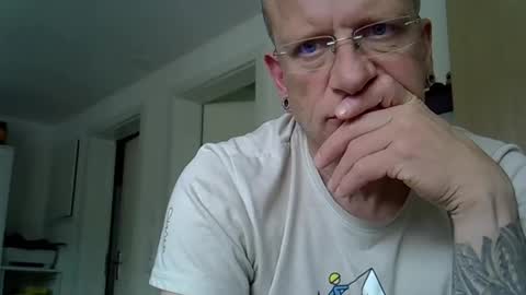 Snapshot of ricogumpi chatting on 05-05-26, 02:36 ricogumpi online show from 05-05-26, 02:36
