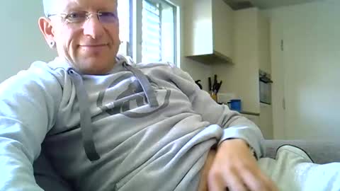 Snapshot of ricogumpi chatting on 05-08-26, 09:03 ricogumpi online show from 05-08-26, 09:03