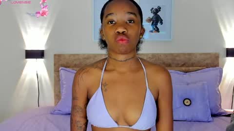 Snapshot of rihana_hot01 chatting on 05-15-26, 12:17 ri ri online show from 05-15-26, 12:17